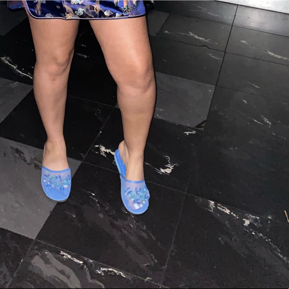 Chinese slippers